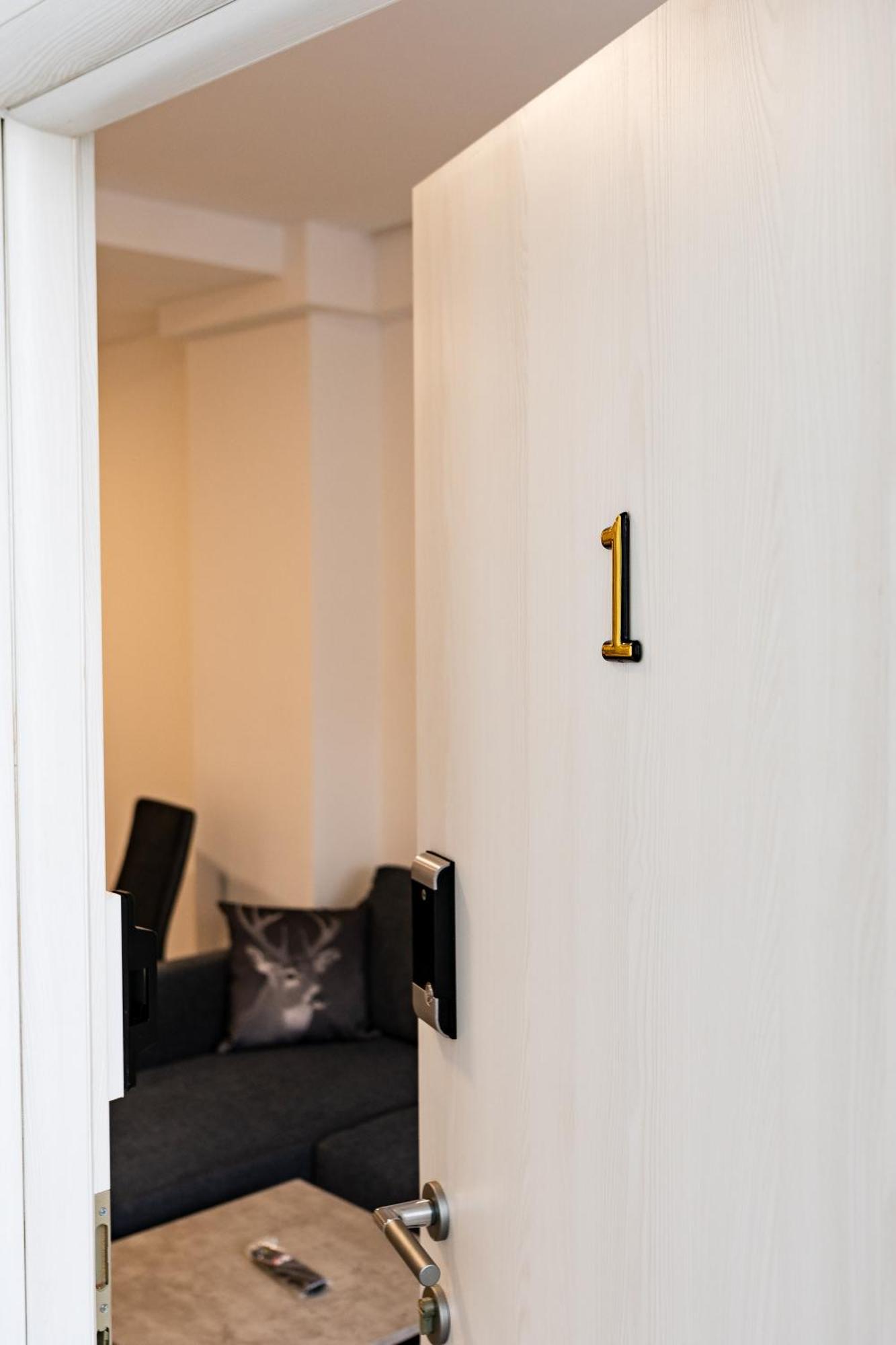 Apartmani Park Maksimir-Rebro Загреб Номер фото